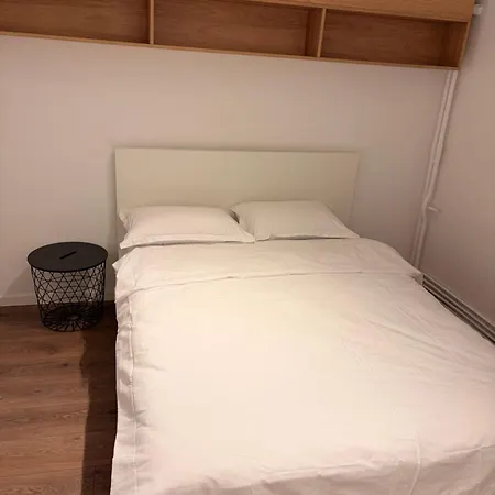 Novaci * Bukurešť